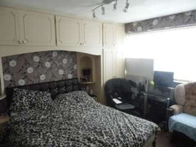  Image of 4 bedroom Bungalow for sale in Sherwood Way Shaw Oldham OL2 at Shaw Lancashire Shaw, OL2 7NB