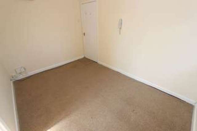  Image of 1 bedroom Flat for sale in Shirley Road Shirley Southampton SO15 at Shirley Road Shirley Southampton, SO15 3FH