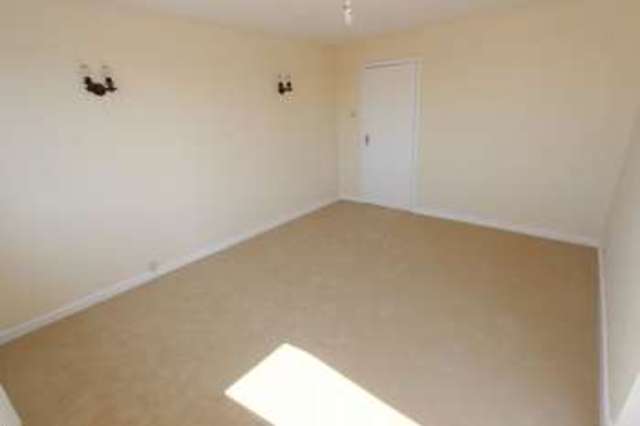  Image of 2 bedroom Flat for sale in Somerset Terrace Southampton SO15 at Somerset Terrace Shirley Southampton, SO15 3RU