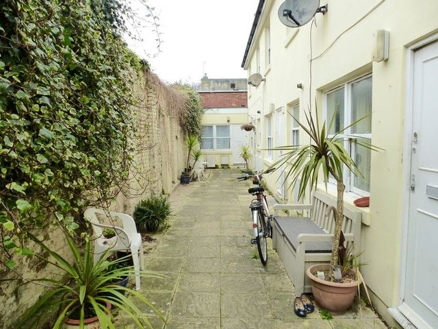  Image of 2 bedroom Flat to rent in Shirley Street Hove BN3 at Shirley Street  Hove, BN3 3WJ