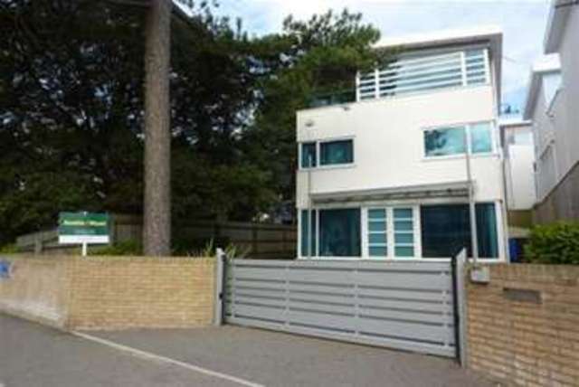  Image of 4 bedroom Detached house to rent in Shore Road Sandbanks Poole BH13 at Poole, BH13 7PJ
