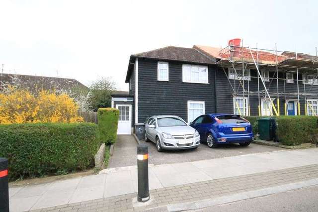  Image of 3 bedroom End of Terrace for sale in Silkstream Road Burnt Oak Edgware HA8 at Silkstream Road  Burnt Oak, HA8 0DA