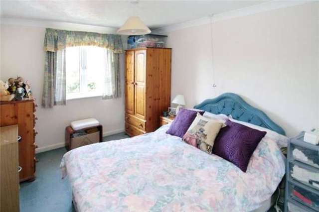  Image of 1 bedroom Retirement Property for sale in Silverwood Court Wakehurst Place Rustington Littlehampton BN16 at Wakehurst Place Rustington Rustington, BN16 3UZ