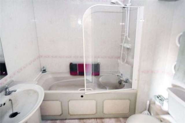  Image of 1 bedroom Retirement Property for sale in Silverwood Court Wakehurst Place Rustington Littlehampton BN16 at Wakehurst Place Rustington Rustington, BN16 3UZ