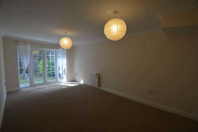  Image of 3 bedroom Terraced house to rent in Walden Croft Simpson Milton Keynes MK6 at Walden Croft Simpson Milton Keynes, MK6 3FD