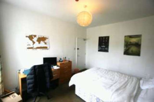  Image of 6 bedroom Terraced house for sale in Fenwick Terrace Durham DH1 at Fenwick Terrace  Durham, DH1 4JJ