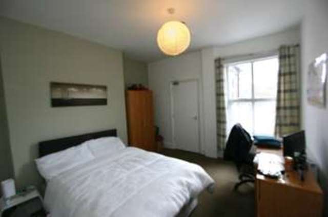  Image of 6 bedroom Terraced house for sale in Fenwick Terrace Durham DH1 at Fenwick Terrace  Durham, DH1 4JJ