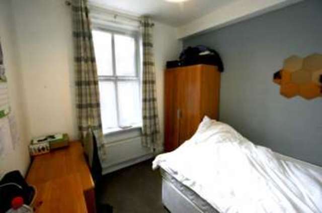  Image of 6 bedroom Terraced house for sale in Fenwick Terrace Durham DH1 at Fenwick Terrace  Durham, DH1 4JJ