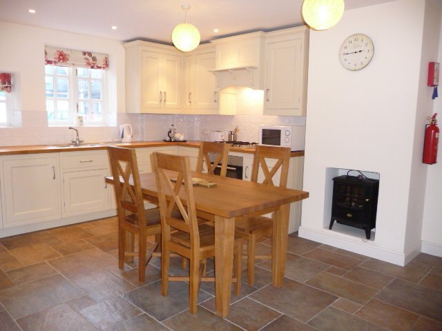  Image of 2 bedroom Cottage to rent in Water Lane Cromford Matlock DE4 at Water Lane Cromford Cromford, DE4 3QH