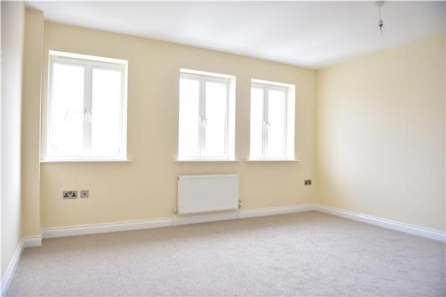  Image of 3 bedroom Terraced house to rent in Goods Station Road Tunbridge Wells TN1 at 107-109 Goods Station Road  Kent, TN1 2DR