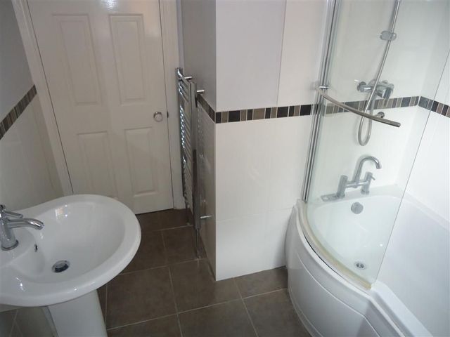  Image of 5 bedroom Detached house for sale in South Road Horndean Waterlooville PO8 at South Road Horndean Waterlooville, PO8 0EW