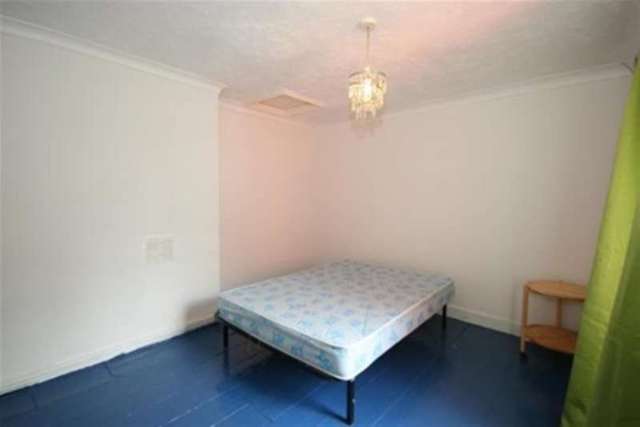  Image of 3 bedroom Detached house to rent in South Road Newhaven BN9 at Newhaven, BN9 9QL