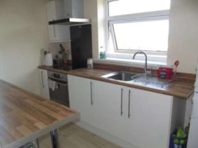  Image of 2 bedroom Maisonette for sale in Appleton Road Southampton SO18 at Southampton Hampshire Swaythling, SO18 1LA