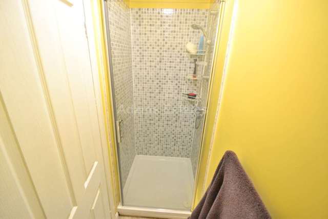  Image of 1 bedroom House Share to rent in Southampton Street Reading RG1 at Southampton Street  Reading, RG1 2RB