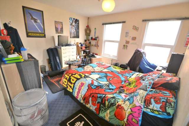  Image of 1 bedroom House Share to rent in Southampton Street Reading RG1 at Southampton Street  Reading, RG1 2RD