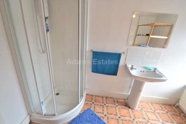  Image of 1 bedroom House Share to rent in Southampton Street Reading RG1 at Southampton Street  Reading, RG1 2RD