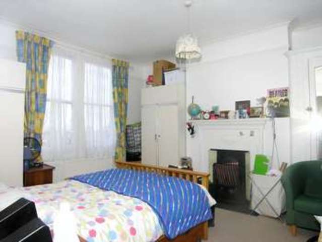  Image of 4 bedroom Semi-Detached house for sale in Harlech Road London N14 at Harlech Road  Southgate, N14 7BY