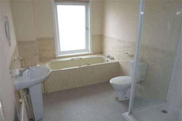  Image of 2 bedroom Terraced house to rent in Spencer Street Oadby Leicester LE2 at Leicester, LE2 4DQ