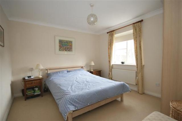  Image of 5 bedroom Detached house for sale in Spitfire Way Hamble Southampton SO31 at Locks Heath, SO31 4RT