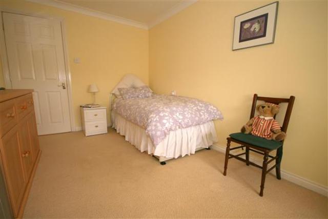  Image of 5 bedroom Detached house for sale in Spitfire Way Hamble Southampton SO31 at Locks Heath, SO31 4RT