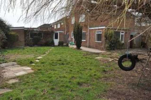  Image of 4 bedroom Detached house to rent in Spithead Avenue Gosport PO12 at Spithead Avenue  Gosport, PO12 2UW