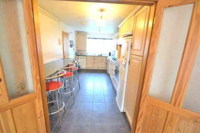  Image of 4 bedroom Terraced house to rent in Spring Terrace Reading RG2 at Spring Terrace  Reading, RG2 0BD