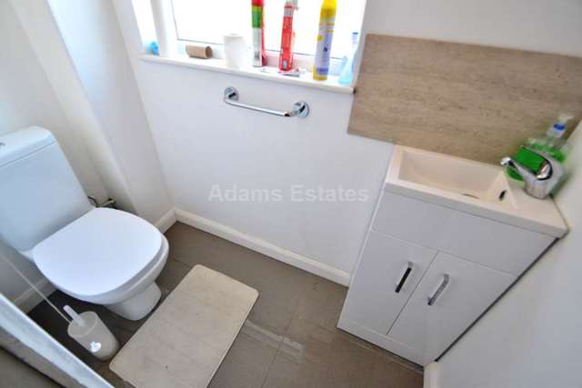  Image of 4 bedroom Terraced house to rent in Spring Terrace Reading RG2 at Spring Terrace  Reading, RG2 0BD