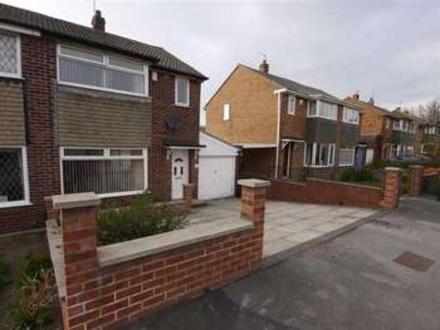  Image of 3 bedroom Property for sale in Spring Valley Croft Bramley Leeds LS13 at Spring Valley Croft Leeds Leeds, LS13 4RP