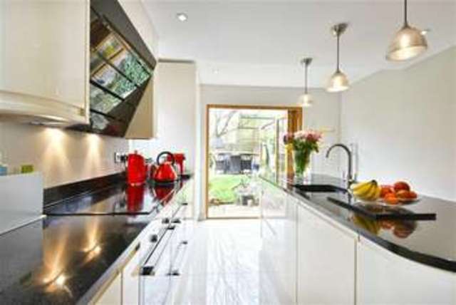  Image of 3 bedroom Property to rent in Springfield Road Brighton BN1 at Springfield Road Brighton Brighton, BN1 6DH
