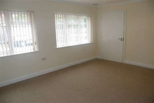  Image of 2 bedroom Detached house to rent in St. Andrews Road Bedford MK40 at Bedford, MK40 2LW