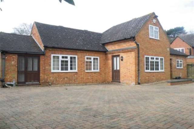  Image of 2 bedroom Detached house to rent in St. Andrews Road Bedford MK40 at Bedford, MK40 2LW