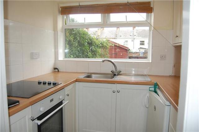  Image of 2 bedroom Flat to rent in St. Georges Drive Cheltenham GL51 at Gloucestershire, GL51 8NX