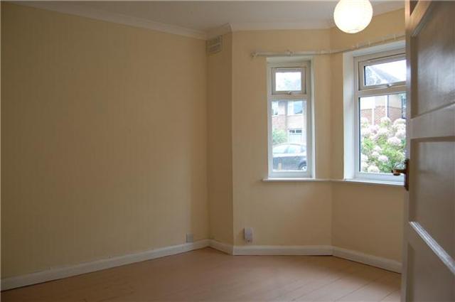  Image of 2 bedroom Flat to rent in St. Georges Drive Cheltenham GL51 at Gloucestershire, GL51 8NX