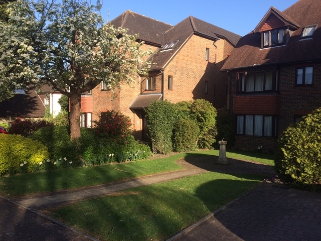  Image of 1 bedroom Flat to rent in Cheam Road Sutton SM1 at The Mount, St. James Road  Sutton, SM1 2BD