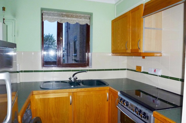  Image of 1 bedroom Flat to rent in King Street Gosport PO12 at King Street Gosport, PO12 1AW