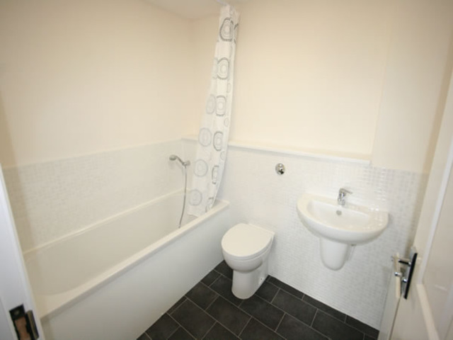  Image of 2 bedroom Flat to rent in St. Mungos Road Cumbernauld Glasgow G67 at Cumbernauld North Lanarkshire North Lanarkshire, G67 1BF