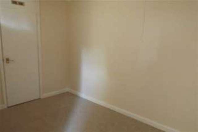  Image of 1 bedroom Flat to rent in St. Pauls Mews Shepton Mallet BA4 at Shepton Mallet, BA4 5BN