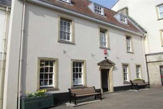  Image of 1 bedroom Flat to rent in St. Pauls Mews Shepton Mallet BA4 at Shepton Mallet, BA4 5BN