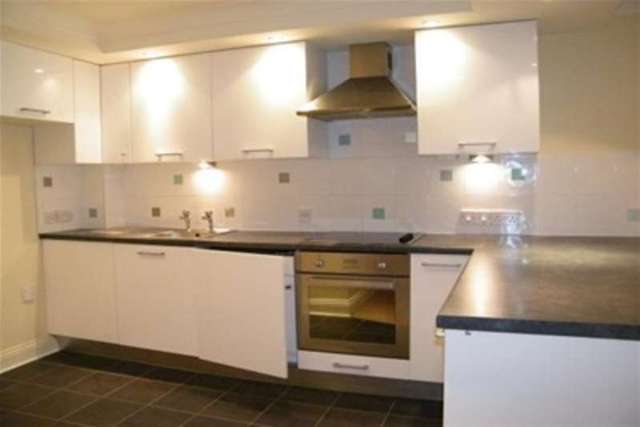  Image of 2 bedroom Flat to rent in Station Road Wincanton BA9 at Wincanton, BA9 9QA