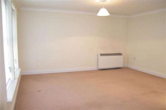  Image of 2 bedroom Flat to rent in Station Road Wincanton BA9 at Wincanton, BA9 9QA