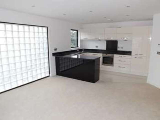  Image of 2 bedroom Apartment to rent in St. Peters Road Bournemouth BH1 at St. Peters Road  Bournemouth, BH1 2AG