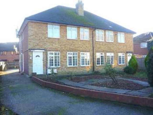  Image of 2 bedroom Flat to rent in Staines Road Bedfont Feltham TW14 at Staines Road  Feltham, TW14 8PA