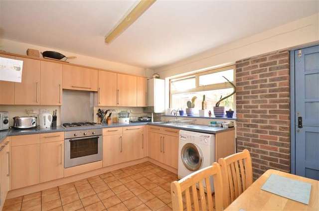  Image of 3 bedroom Town House for sale in Steerforth Close Portsmouth PO2 at Portsmouth Hampshire Portsmouth, PO2 7HE