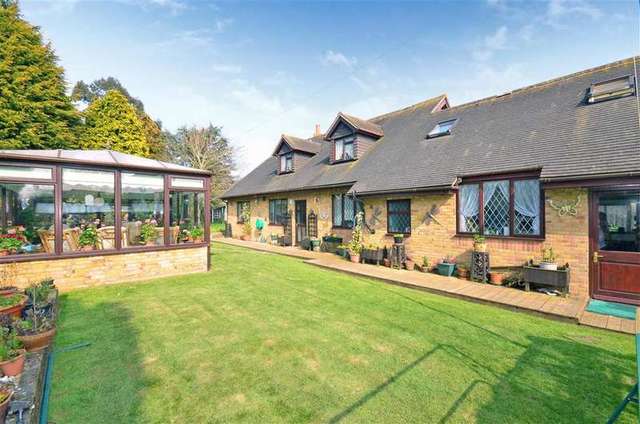  Image of 5 bedroom Detached house for sale in Stourmouth Stourmouth Canterbury CT3 at Canterbury Kent Canterbury, CT3 1HT