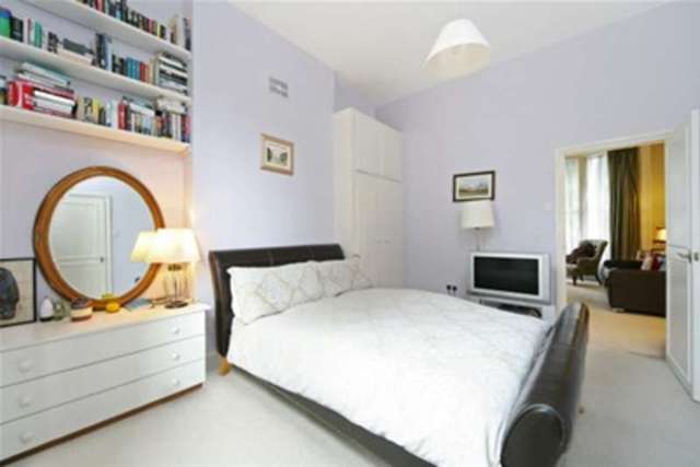  Image of 1 bedroom Flat to rent in Stowe Road London W12 at London, W12 8BN