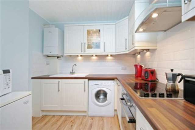  Image of 1 bedroom Flat to rent in Stowe Road London W12 at London, W12 8BN