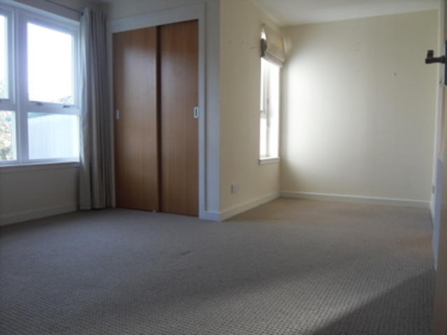  Image of 2 bedroom Flat to rent in Strathblane Gardens Anniesland Glasgow G13 at Anniesland Glasgow Glasgow, G13 1BL