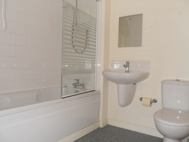  Image of 2 bedroom Flat to rent in Strathblane Gardens Anniesland Glasgow G13 at Anniesland Glasgow Glasgow, G13 1BL