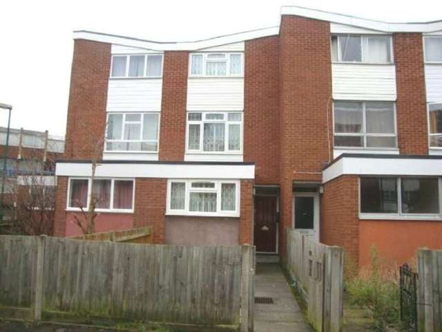  Image of 4 bedroom Flat for sale in Stuart Road London NW6 at Stuart Road  Maida Vale, NW6 5LS
