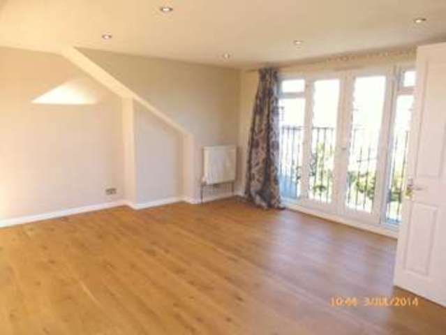  Image of 4 bedroom Detached house to rent in Suffolk Road London SW13 at Suffolk Road  London, SW13 9NL